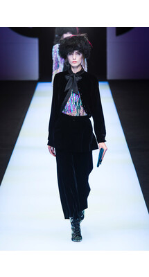 Giorgio Armani Fall 2018 Ready-to-Wear , Джорджо Армани осень зима 2018 , Fashion show , неделя моды в Милане , MFW , Mainstyles